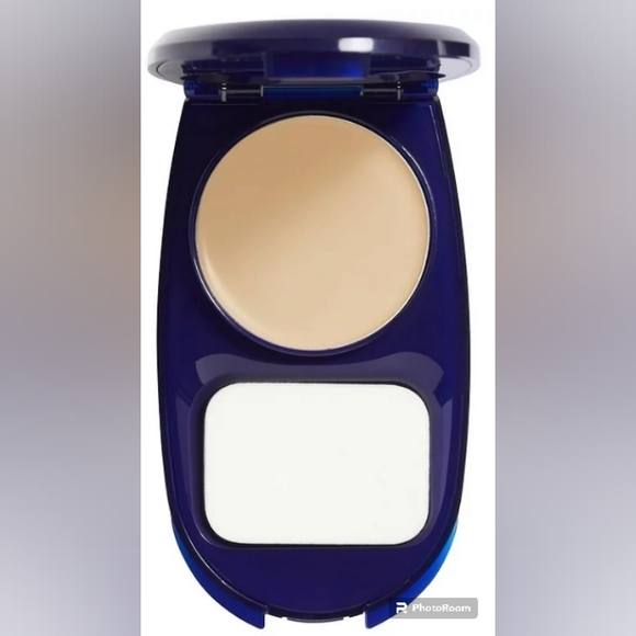 Covergirl-Aqua Smooth Powder Foundation & Simply Ageless Foundation BUND… - Picture 3 of 12